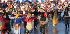 No Green Monday would be complete without music and dance. Traditional songs fill the air, encouraging spontaneous movements and communal celebrations